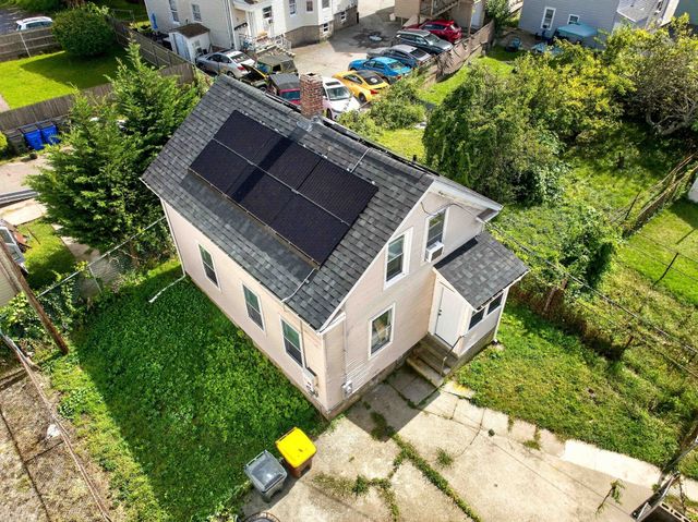 222 Albion St, Fall River, MA 02723