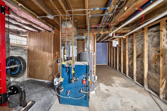 222 Albion St, Fall River, MA 02723