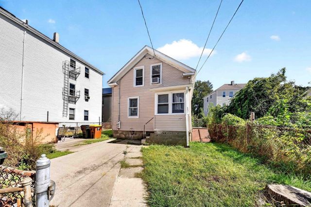 222 Albion St, Fall River, MA 02723