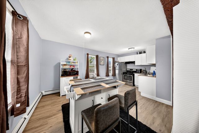 222 Albion St, Fall River, MA 02723