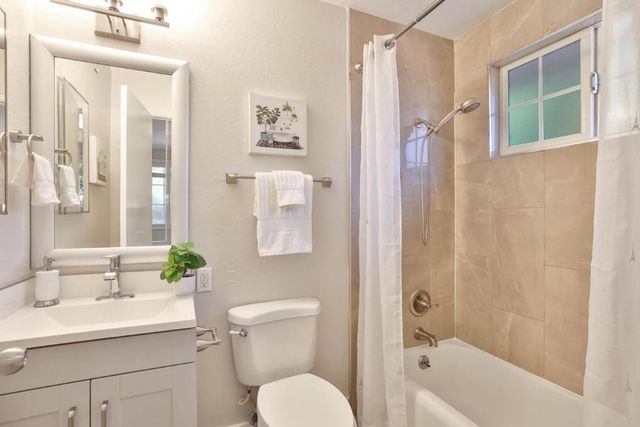 263 E Hemlock Avenue, Sunnyvale, CA 94085