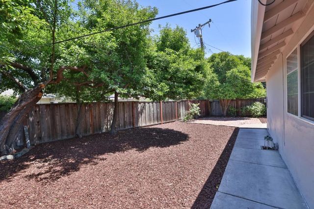 263 E Hemlock Avenue, Sunnyvale, CA 94085