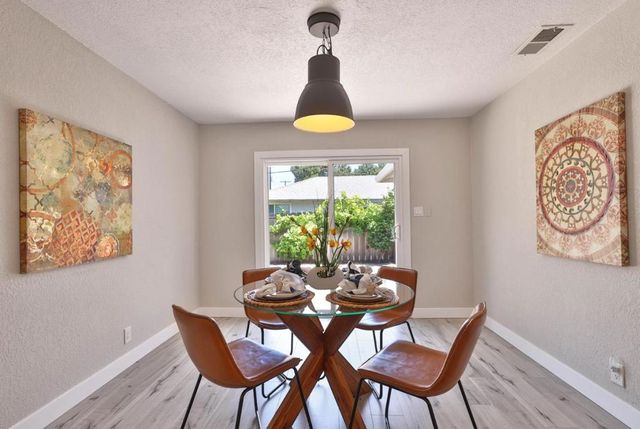 263 E Hemlock Avenue, Sunnyvale, CA 94085
