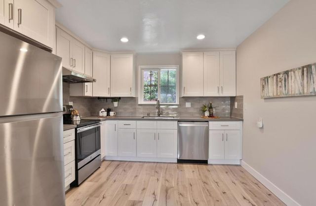 263 E Hemlock Avenue, Sunnyvale, CA 94085