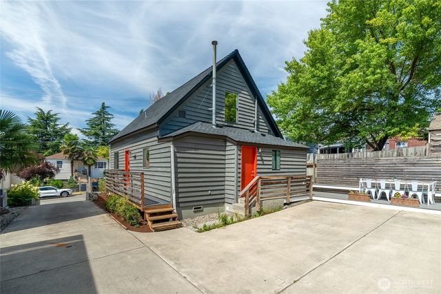 5328 12th Avenue S, Seattle, WA 98108