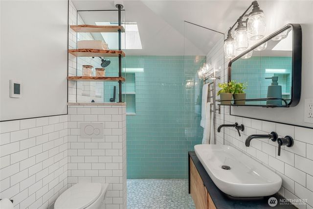 5328 12th Avenue S, Seattle, WA 98108