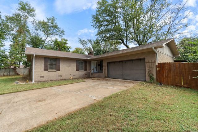 111 Sunset Place, Searcy, AR 72143