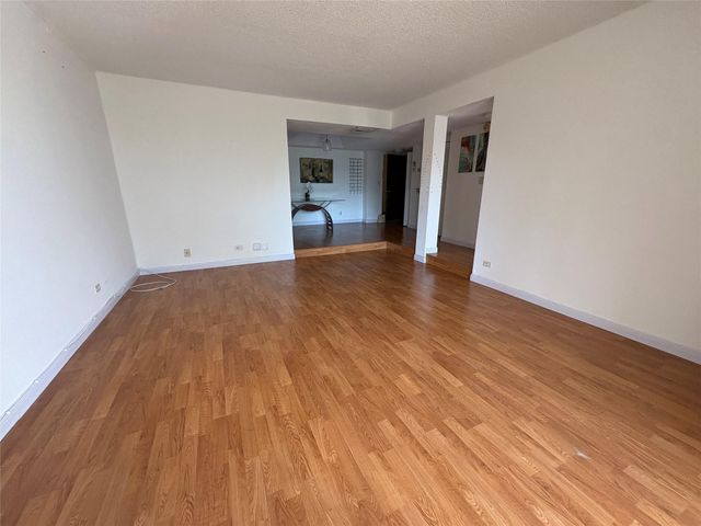 3670 Inverrary Drive 3b, Lauderhill, FL 33319