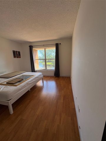 3670 Inverrary Drive 3b, Lauderhill, FL 33319