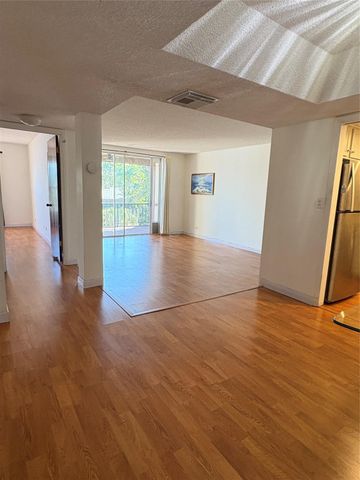 3670 Inverrary Drive 3b, Lauderhill, FL 33319