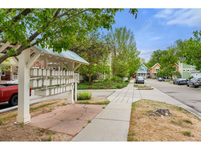 2612 Thornbird Pl, Boulder, CO 80304