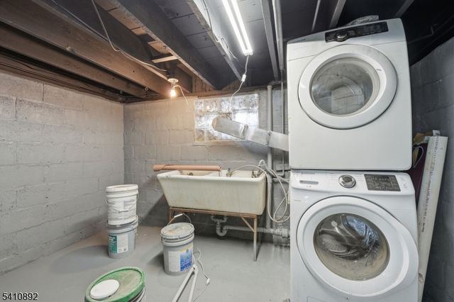 731 Woodland Ave, Roselle Park Boro, NJ 07204