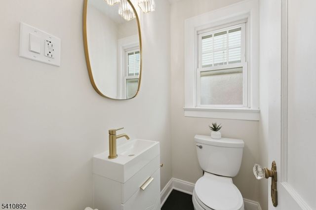 731 Woodland Ave, Roselle Park Boro, NJ 07204