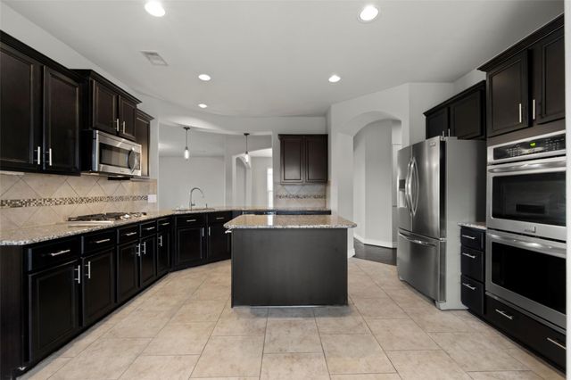 5619 S Denham Ridge Lane, Spring, TX 77389