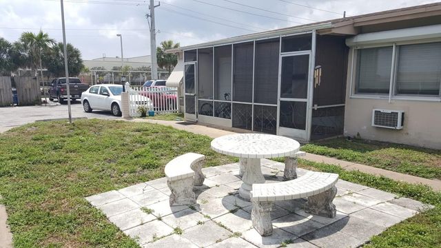 2213 LINCOLN Street 2, Hollywood, FL 33020