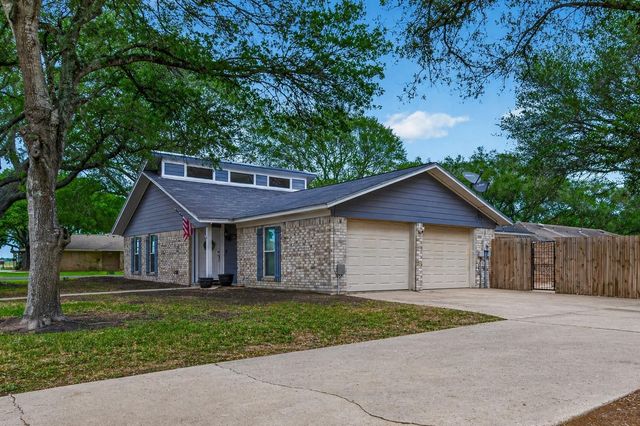 2306 Bunton Drive, El Campo, TX 77437