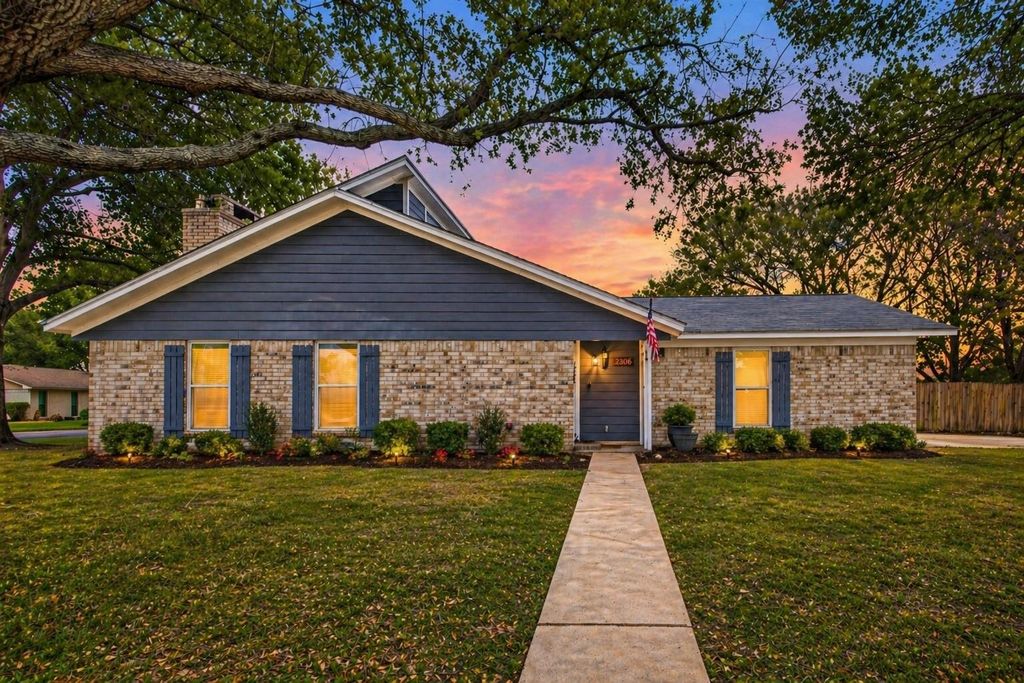 2306 Bunton Drive, El Campo, TX 77437