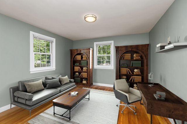 105 Beach St, Foxboro, MA 02035