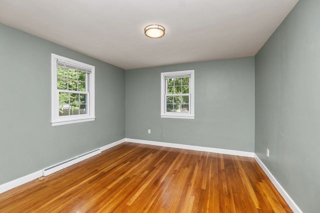 105 Beach St, Foxboro, MA 02035