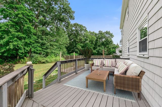 105 Beach St, Foxboro, MA 02035