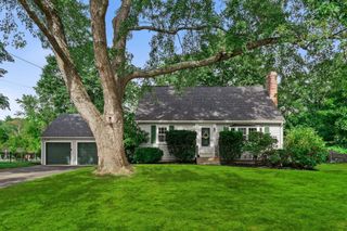 105 Beach St, Foxboro, MA 02035