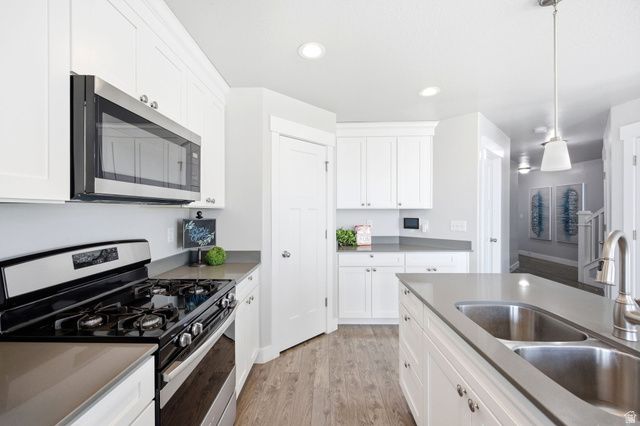 13063 S CANNON VIEW DR, Riverton, UT 84096