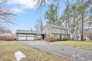 141 Longfellow Dr, Longmeadow, MA 01106