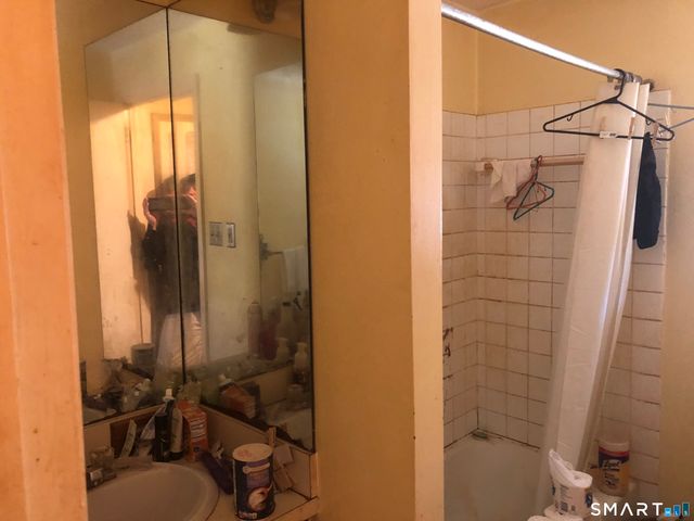 894 Burnside Avenue APT 11, East Hartford, CT 06108