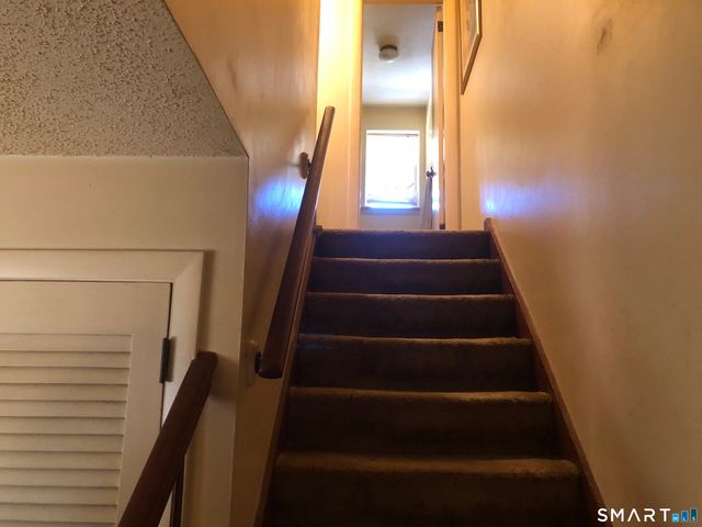 894 Burnside Avenue APT 11, East Hartford, CT 06108