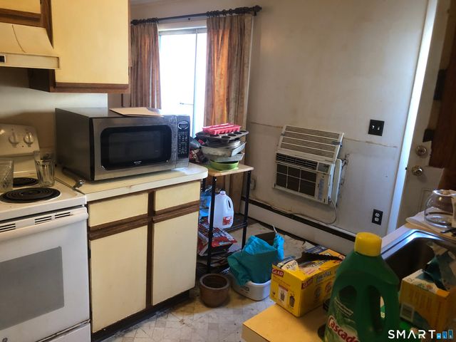 894 Burnside Avenue APT 11, East Hartford, CT 06108