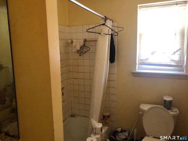 894 Burnside Avenue APT 11, East Hartford, CT 06108