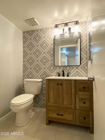 2416 W CARIBBEAN Lane 1, Phoenix, AZ 85023