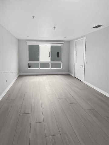 10336 NW 64th St ., Doral, FL 33178