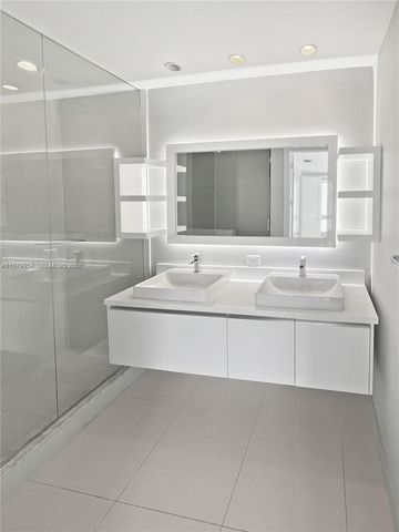 10336 NW 64th St ., Doral, FL 33178