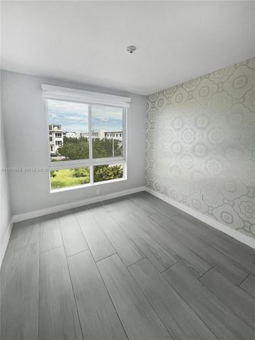 10336 NW 64th St ., Doral, FL 33178