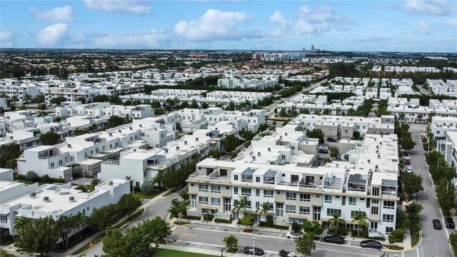 10336 NW 64th St ., Doral, FL 33178