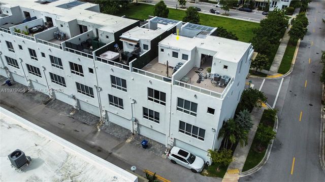 10336 NW 64th St ., Doral, FL 33178