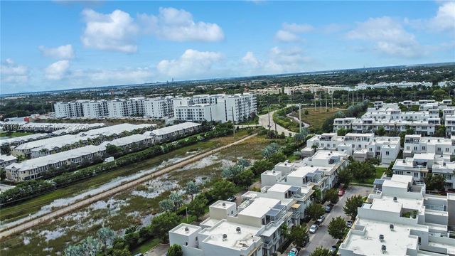 10336 NW 64th St ., Doral, FL 33178