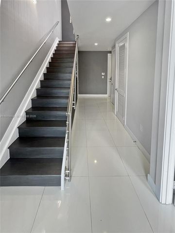 10336 NW 64th St ., Doral, FL 33178