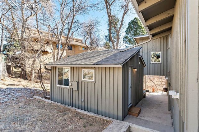 10 Haney Road, Colorado Springs, CO 80906