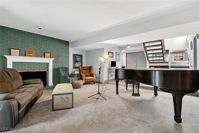 1939 Pine Drive, Kent, OH 44240