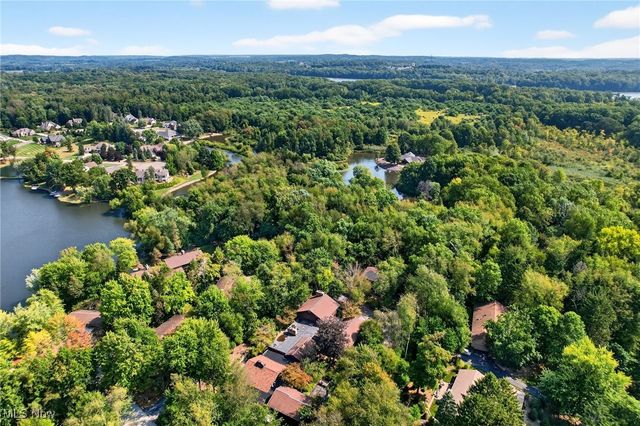 1939 Pine Drive, Kent, OH 44240