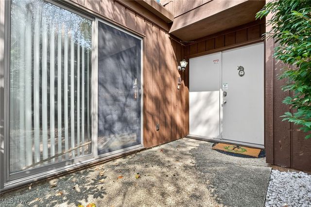 1939 Pine Drive, Kent, OH 44240