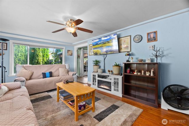 7322 14th Avenue NE, Olympia, WA 98516