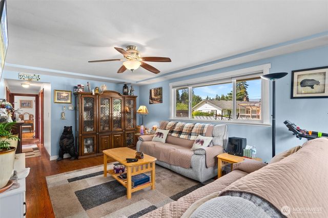 7322 14th Avenue NE, Olympia, WA 98516