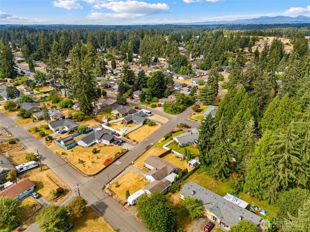 7322 14th Avenue NE, Olympia, WA 98516