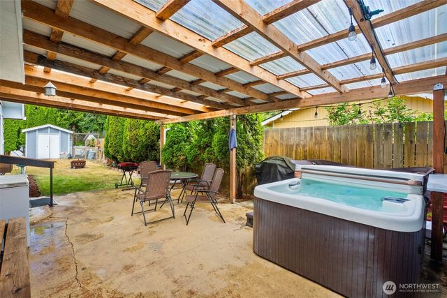 7322 14th Avenue NE, Olympia, WA 98516