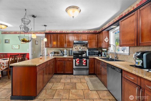 7322 14th Avenue NE, Olympia, WA 98516