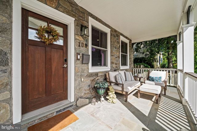 109 W GRAVERS LN, Philadelphia, PA 19118