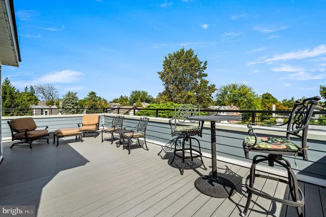 109 W GRAVERS LN, Philadelphia, PA 19118